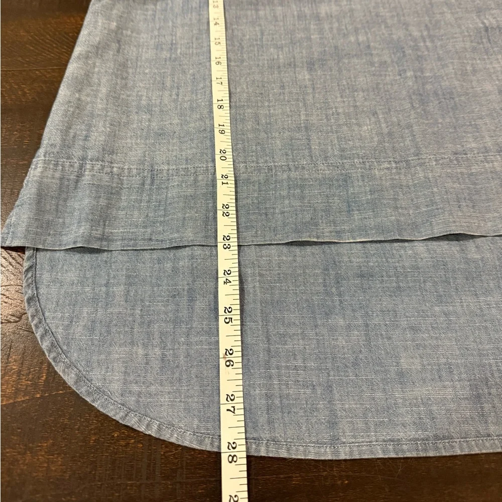 J.Crew Chambray Funnel Neck Top Blue Button Shoulder High-Low Hem Size 8